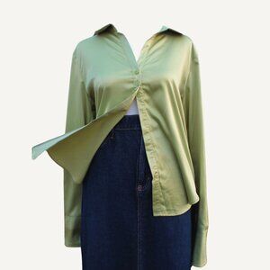 🌿 GREEN SATIN BLOUSE